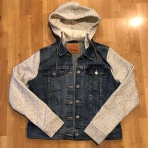 Levi’s jean jacket/hoodie combo
